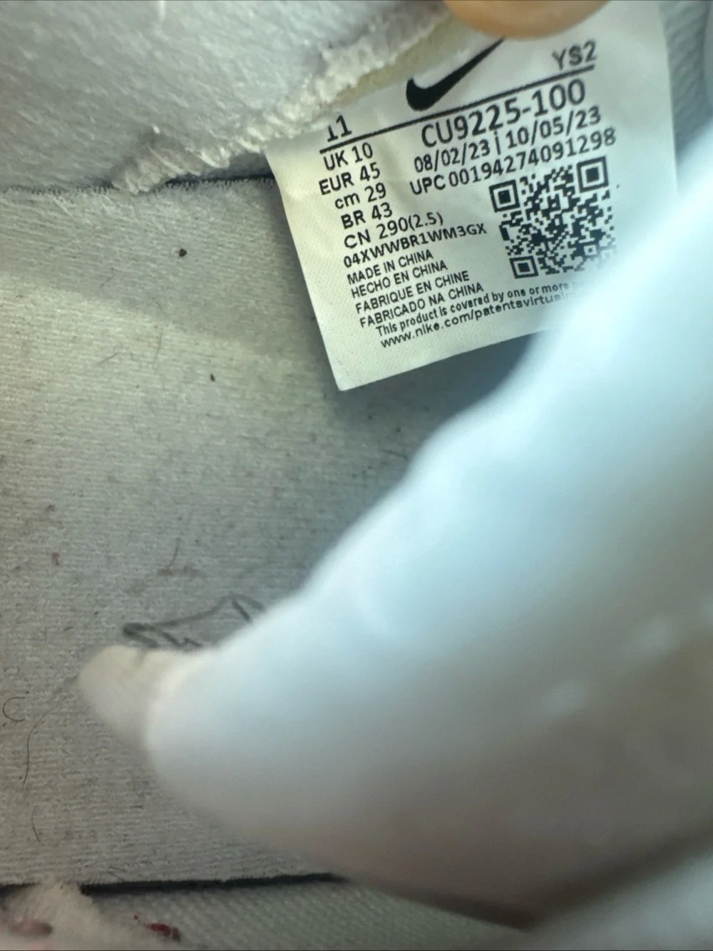Nike x Supreme White Air Force 1 Low Men’s Size 11 Sneakers